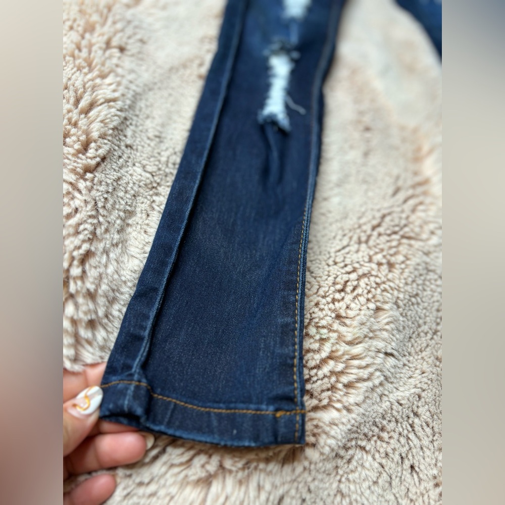 Jeans - Picture 2 of 6